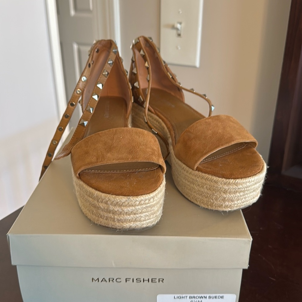 Tan platform sandal
